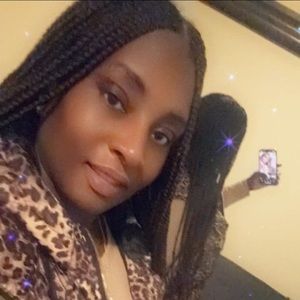 Meet your Posher, Keneshia